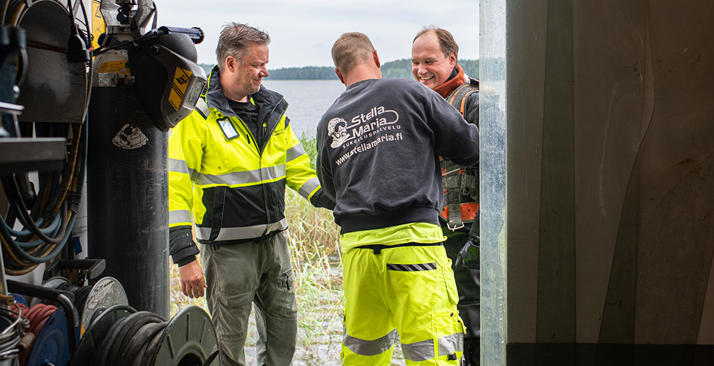 Sammakkomiehillä riittää työsarkaa