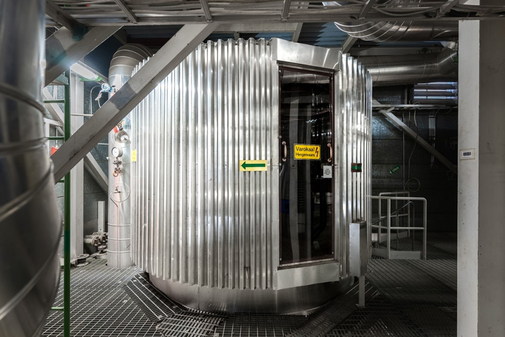 Sähkökattilan yläosa