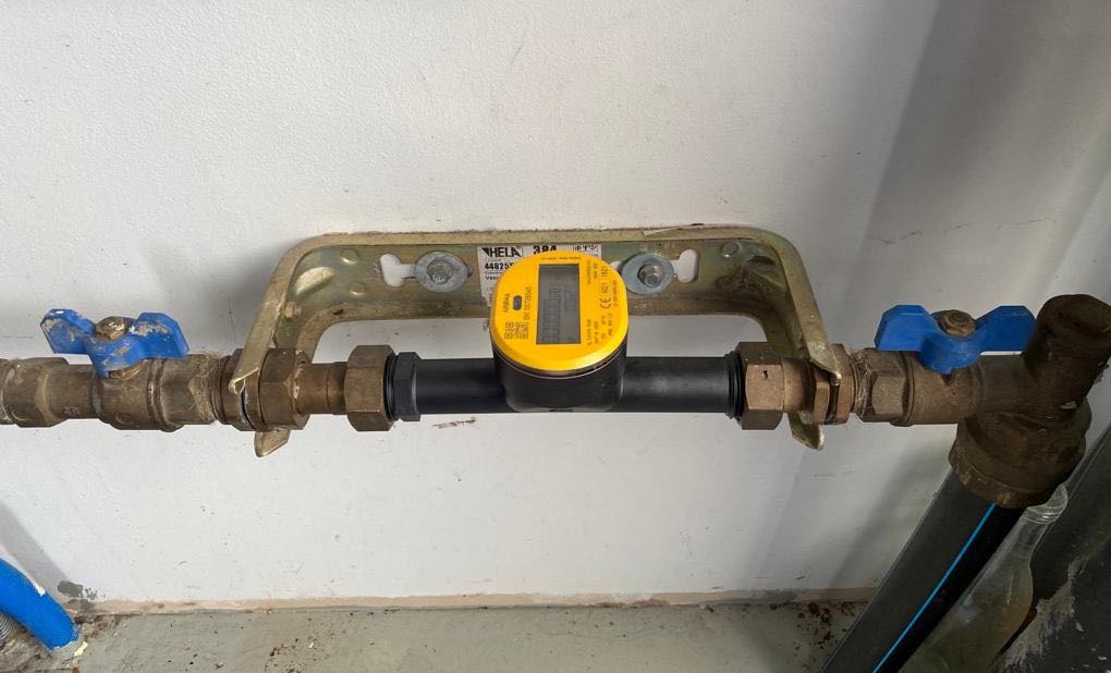 Etäluettava-vesimittari