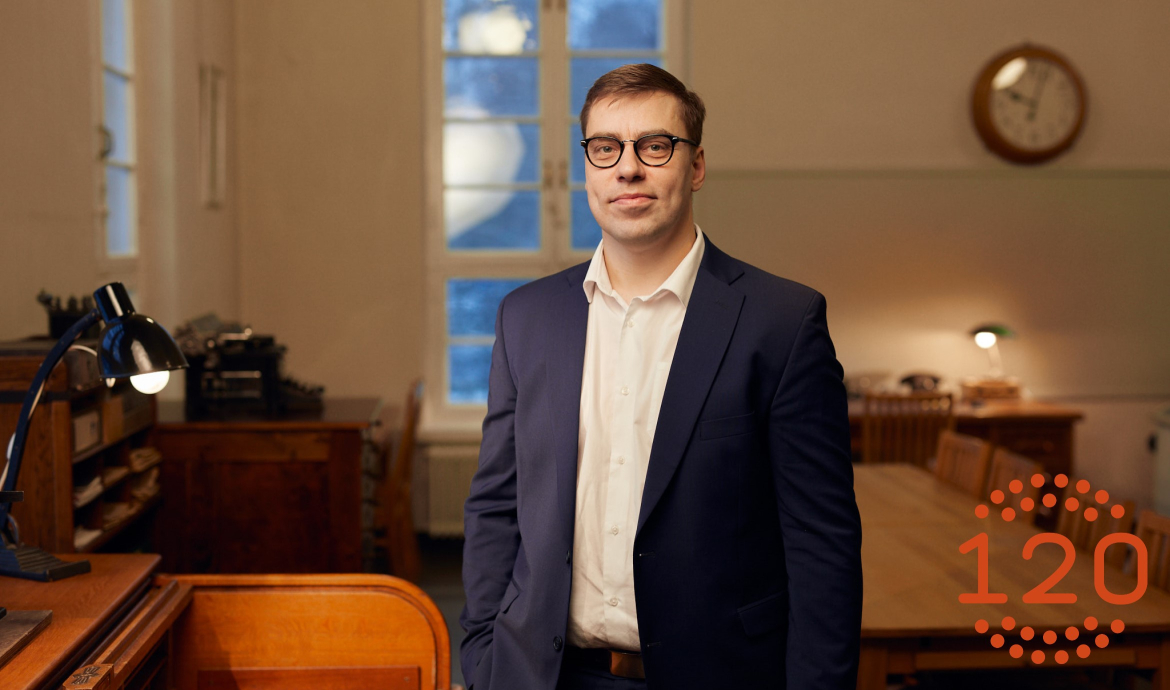 Toimitusjohtajamme ja juhlavuoden 120 tunnus