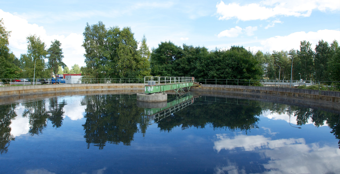 Jätevedenpuhdistamon sijoituspaikka herättää keskustelua