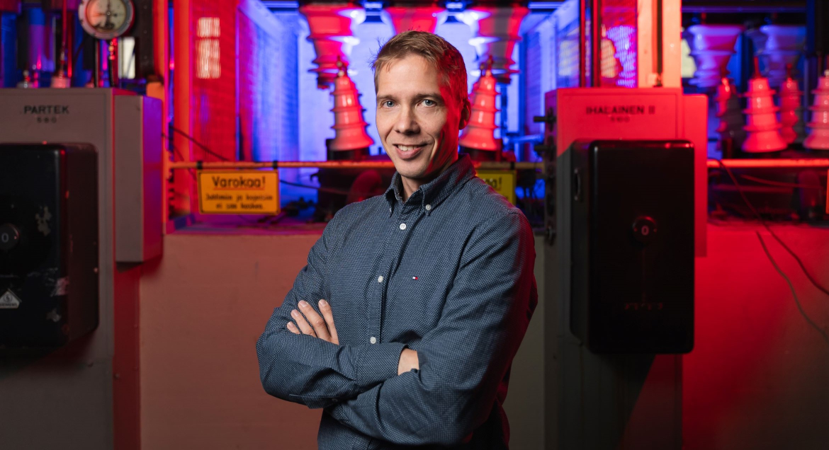 Antti Lintunen tekee sähköverkoista turvallisen