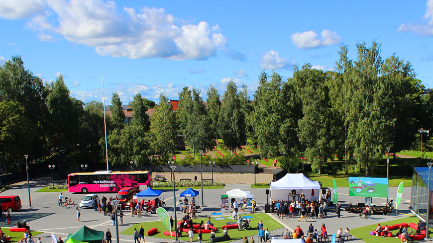 Greenreality-karnevaali valtaa kaupungintalon edustatorin 20244