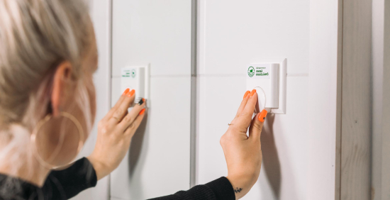 Laske huoneen lämpötila astetta alemmas