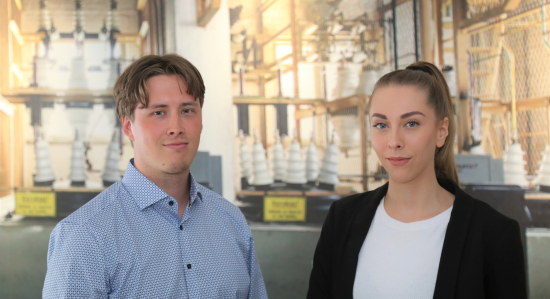 Asiakasneuvojat Juuso Siltala ja Rosa Nupponen.