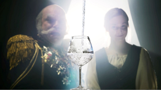 Nostetaan itsenäiselle Suomelle raikas vesimalja!